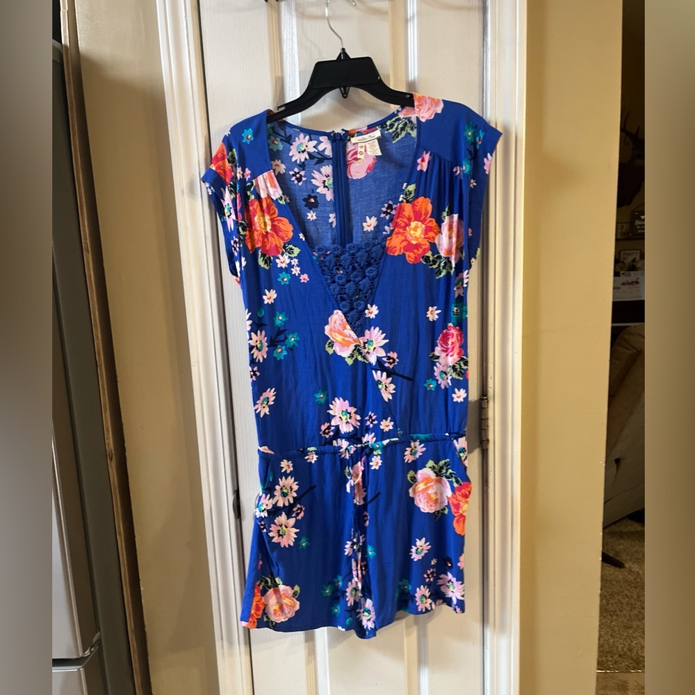 Matilda jane women’s Floral Blue shorts jumper size medium